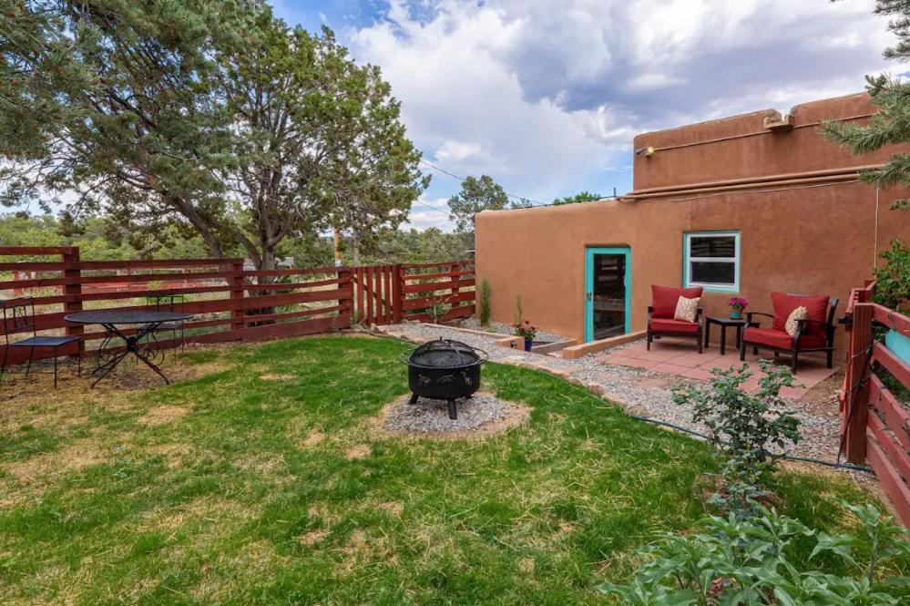 Bed and Breakfast Pet Friendly Pinon Heaven Canada de los Alamos Exterior foto