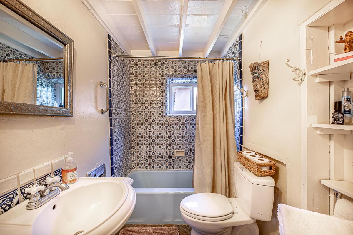 Bed and Breakfast Pet Friendly Pinon Heaven Canada de los Alamos Exterior foto